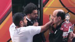 El gesto de Salah con un aficionado por tocarle el hombro