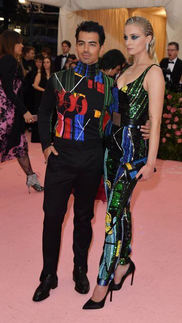 Joe Jonas y su ahora esposa Sophie Turner. 
