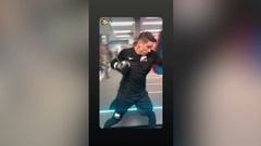 Fernando Torres muestra su habilidad en el boxeo
