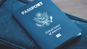 ¿Se puede viajar por dentro de Estados Unidos solo con el pasaporte y qué documentos necesitas?