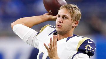 DETROIT, MI - OCTOBER 16: Jared Goff #16 of the Los Angeles Rams warms up prior to the start of the game against the Detroit Lions at Ford Field on October 16, 2016 in Detroit, Michigan.   Leon Halip/Getty Images/AFP == FOR NEWSPAPERS, INTERNET, TELCOS &amp; TELEVISION USE ONLY ==