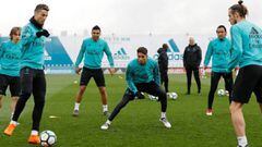 La plantilla del Real Madrid, durante el entrenamiento.