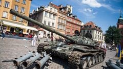 WARSAW, MAZOWIECKIE, POLAND - 2022/06/27: A destroyed Russian tank T-72B is seen at Warsaw's Old Town. Polish and Ukrainian officials open an outdoor exhibition at Warsaw's Old Town of destroyed and burned out Russian tanks captured by the Ukrainians during the war. Officially named "For our freedom and yours" the exhibition is intended to show the horror of war and Ukraineís heroic defense. It is to be later shown in other European capitals like Berlin or Paris. (Photo by Attila Husejnow/SOPA Images/LightRocket via Getty Images)
