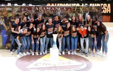 Valencia Basket celebra el título de liga 2022/2023