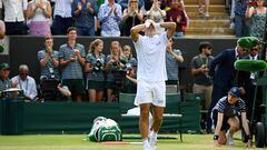 Wimbledon (United Kingdom), 04/07/2022.- Cristian Garin of Chile celebrates after winning the men's 4th round match against Alex de Minaur of Australia at the Wimbledon Championships, in Wimbledon, Britain, 04 July 2022. (Tenis, Reino Unido) EFE/EPA/NEIL HALL EDITORIAL USE ONLY
