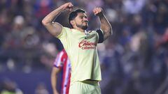 Henry Martin festeja su gol ante San Luis