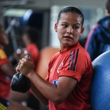 Colombia realiza trabajos de recuperación tras el debut