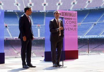 El entrenador extremeño ha sido presentado como nuevo entrenador del Barcelona para las próximas dos temporadas con opción a otra más.