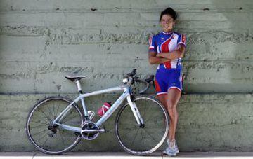 Paola Muñoz: Su belleza no pasa desapercibida en el ciclismo.