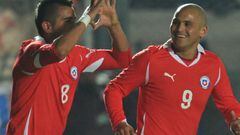 Vidal cree que Suazo es la solución de la Roja: “Si se necesita gol, es el indicado” 