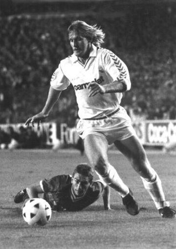 Bernd Schuster, one of few players to play for Barcelona, Real Madrid and Atlético Madrid, arrived at the Bernabéu in 1988 and spent two seasons at the club.