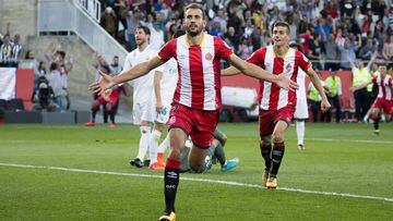 Stuani celebr&oacute; as&iacute; el primero gol del Girona.