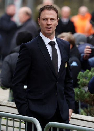 Jonny Evans, jugador del Manchester United llega a la catedral de Manchester.