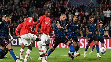 Resumen y goles del PSV vs  Sevilla, jornada 2 de la Champions League