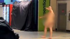 Something about the Dallas airport is making people a little crazy lately. First it was the “not real” woman, and now it’s a naked man strolling through.