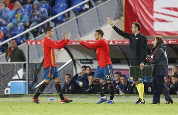 Morata y Rodrigo, en un partido de la Selección.