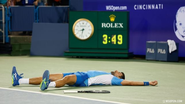 Djokovic ralentiza el cambio con un triunfo épico ante Alcaraz
