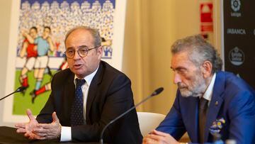 El director deportivo externo Luís Campos y el presidente Carlos Mouriño, durante una rueda de prensa ofrecida en la sede del Celta.