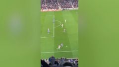 Revelan el audio de la reacción del Camp Nou al caño de Pedri