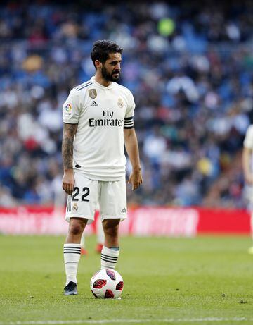 Going purely on his predicament in the here and now, Isco would seem to be odds on to depart Real Madrid. He has started just twice in 16 games under current Madrid boss Santiago Solari, with whom he appears to have a relationship that can at best be desc