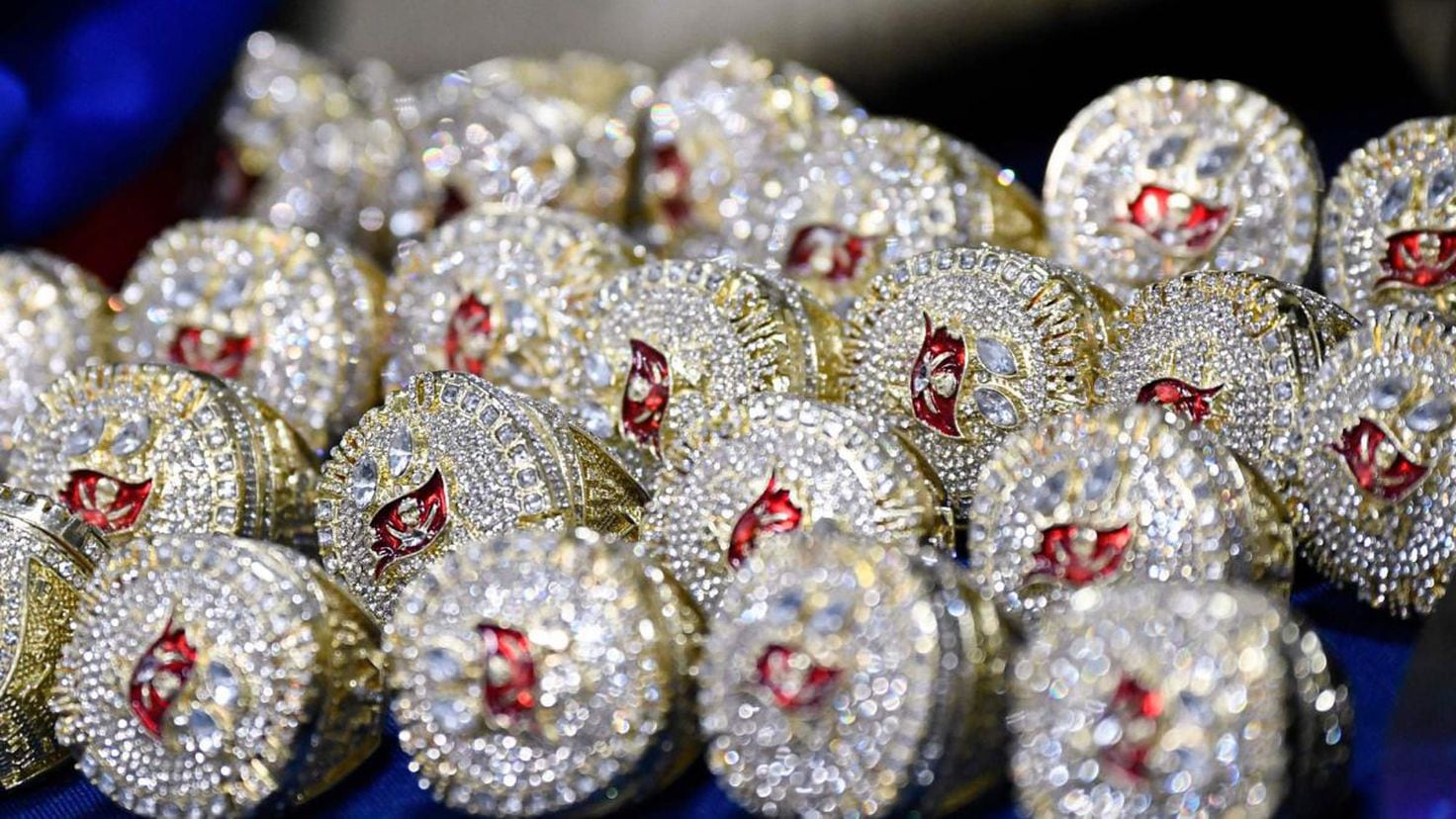 Kansas City Chiefs unveil Super Bowl rings, The Kansas City Chiefs got  their Super Bowl rings 