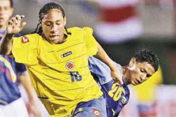 Debutó con el DIM en 2005 y fue figura del Sudamericano Sub 20 en Paraguay. Jugó en Mónaco, en donde estuvo tres años. Su indisciplina le estancó la prometedora carrera.