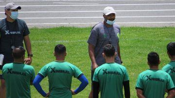 "Como el Atlético de Madrid": el chileno que triunfa junto a ex Wanderers en Guatemala