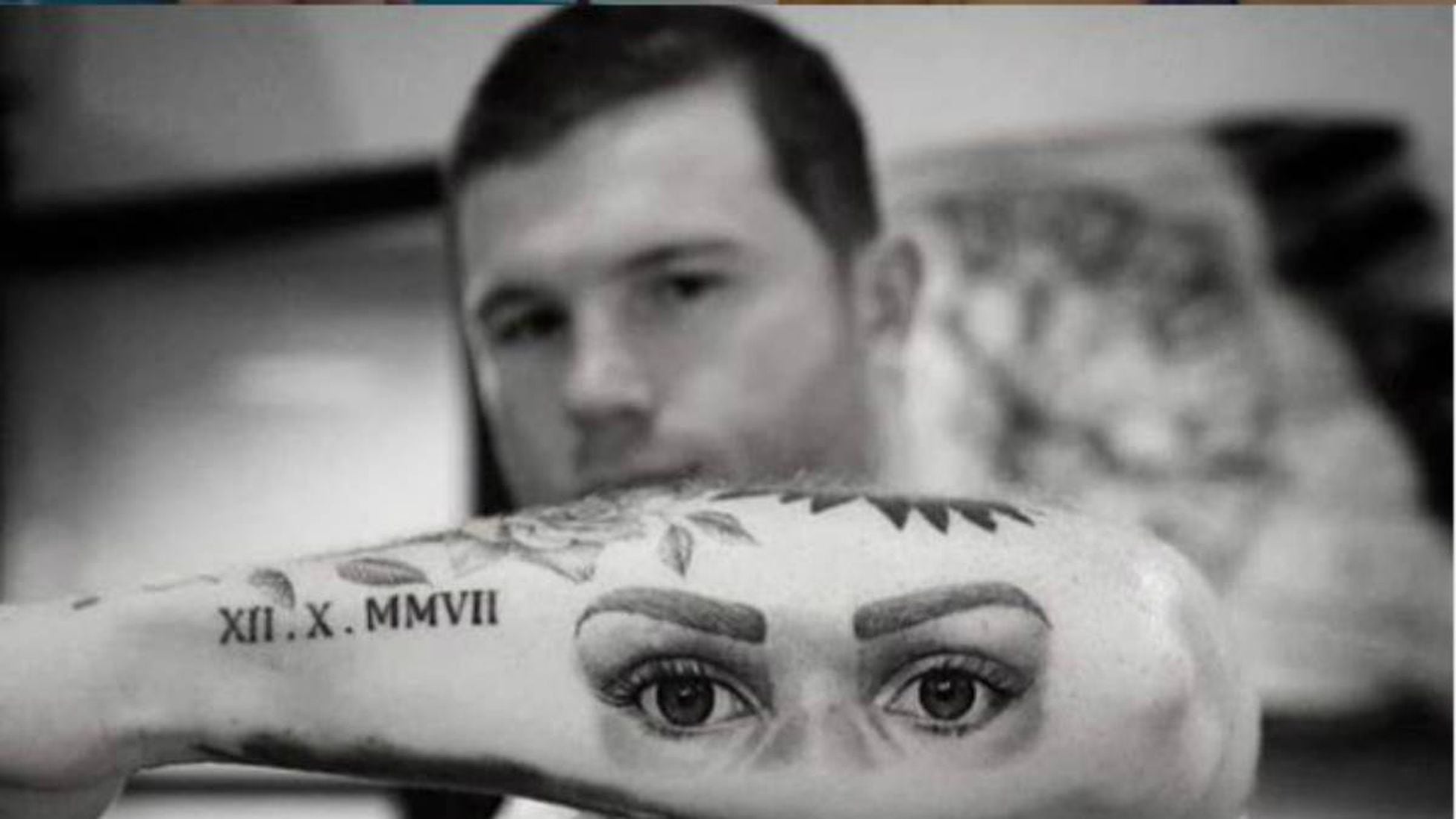 Canelo Álvarez se tatúa los ojos de su novia Fernanda González - Tikitakas