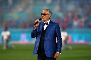 Ceremonia de apertura de la Euro 2020 en el estadio Olí­mpico de Roma. El cantante Andrea Bocelli.