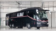 El Albacete presenta a su nuevo autobús que cuenta con cocina en su interior
