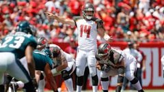 TAMPA, FL - SEPTEMBER 16: Ryan Fitzpatrick #14 of the Tampa Bay Buccaneers directs the offense against the Philadelphia Eagles during the first half at Raymond James Stadium on September 16, 2018 in Tampa, Florida.   Michael Reaves/Getty Images/AFP == FO