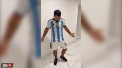 El ex futbolista argentino compartió en sus redes lo que podría ser piezas de un museo de fútbol argentino.