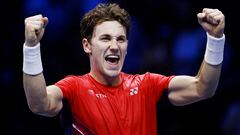 Tennis - ATP Finals Turin - Pala Alpitour, Turin, Italy - November 15, 2022  Norway's Casper Ruud celebrates winning his group stage match against Taylor Fritz of the U.S. REUTERS/Guglielmo Mangiapane