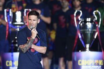 Lionel Messi se ha cansado de levantar trofeos en Barcelona. A sus 28 años ya suma 30, incluyendo un par con Argentina. 