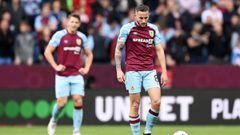 BURNLEY, ENGLAND - MAY 22: Josh Brownhill of Burnley looks dejected after the Newcastle United second goal scored by Callum Wilson (Not pictured) during the Premier League match between Burnley and Newcastle United at Turf Moor on May 22, 2022 in Burnley,