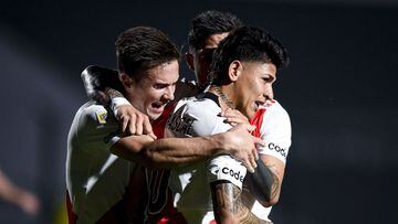 JUNIN, ARGENTINA - AUGUST 30:  Jorge Carrascal of River Plate celebrates with teammate Agust&iacute;n Palavecino (L) after scoring the first goal of his team during a match between Sarmiento and River Plate as part of Torneo Liga Profesional 2021 at Estad
