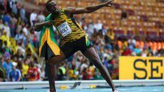 Usain Bolt celebra su oro en 200m. 