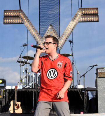 El vocalista de Weezer es un fiel aficionado de DC United. 