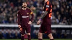Messi, lament&aacute;ndose por el gol del Espanyol.