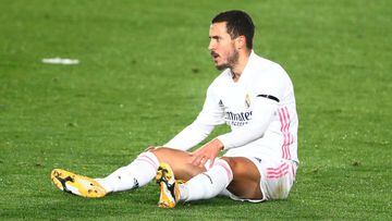Eden Hazard, lesionado, en el Real Madrid-Alav&eacute;s de LaLiga Santander.