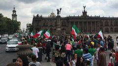 Regios festejaron en grande triunfo de México