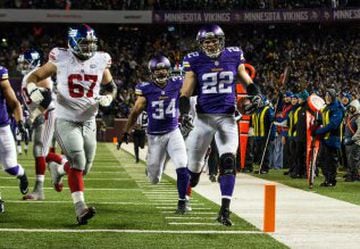 Minnesota Vikings safety Harrison Smith is one of those good players that every team that has aspirations should have. In the game he had an interception and returned it for a TD.