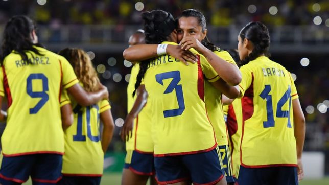 Colombia golea a Paraguay y continúa preparación a Mundial