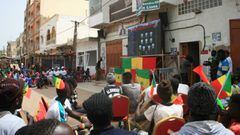 Las calles de la capital de Senegal vibran con los partidos de su selecci&oacute;n. Toda &Aacute;frica est&aacute; pendiente de los p&uacute;pilos de Ciss&eacute;.