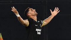 Alianza Lima's Colombian forward Pablo Sabbag celebrates scoring his team's second goal during the Copa Libertadores group stage first leg football match between Libertad and Alianza Lima at the Defensores del Chaco stadium in Asuncion on April 20, 2023. (Photo by NORBERTO DUARTE / AFP)