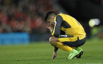 Arsenal's Alexis Sanchez getting frustrated with things at Arsenal.