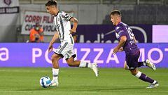 Florence (Italy), 21/05/2022.- Juventus' forward Paulo Dybala (L) in action during the Italian Serie A soccer match ACF Fiorentina vs Juventus FC at Artemio Franchi Stadium in Florence, Italy, 21 May 2022. (Italia, Florencia) EFE/EPA/CLAUDIO GIOVANNINI
