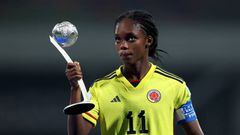 NAVI MUMBAI, INDIA - OCTOBER 30: Linda Caicedo of Colombia poses with the Silver Ball Award during the FIFA U-17 Women's World Cup 2022 Final match between Colombia and Spain at DY Patil Stadium on October 30, 2022 in Navi Mumbai, India. (Photo by Matthew Lewis - FIFA/FIFA via Getty Images)