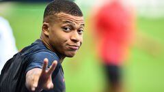 According to Le Parisien, France striker Kylian Mbappé stands to earn €630m as part of his three-year PSG deal. The club deny the report.