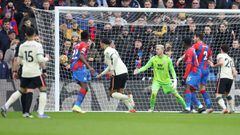 Soccer Football - Premier League - Crystal Palace v Liverpool - Selhurst Park, London, Britain - January 23, 2022  Liverpool&#039;s Virgil van Dijk scores their first goal REUTERS/Hannah Mckay EDITORIAL USE ONLY. No use with unauthorized audio, video, dat